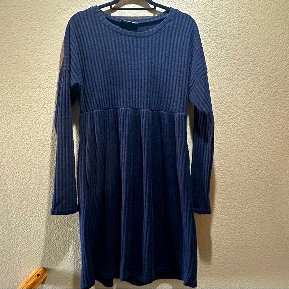 Like new, Suzanne Betro sweater dress